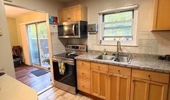 15 Harrison Ave 15B, Amityville, NY 11701