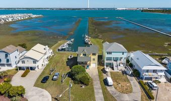 1711 E Fort Macon Rd, Atlantic Beach, NC 28512