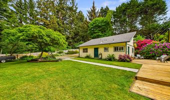 402 Tanglewood Rd, Arcata, CA 95521