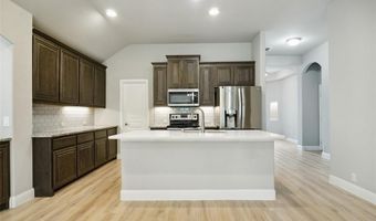 104 Gateway Dr, Alvarado, TX 76009