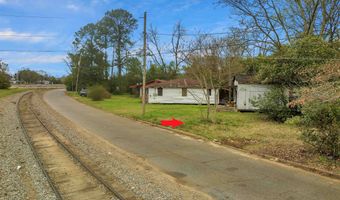 113 Perry Railroad St, Fort Valley, GA 31030