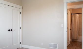 318 Lakeview Blvd, American Falls, ID 83211