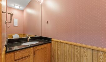 2400 Ridgetop Cir, Ames, IA 50014