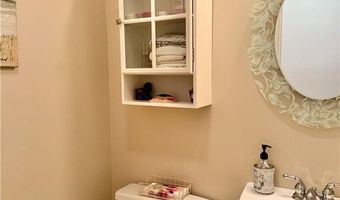 34 Marian Ave, Narragansett, RI 02882