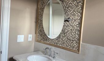 7702 TRAMMELL Rd, Annandale, VA 22003