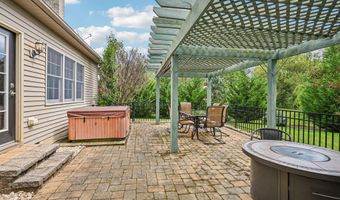 193 WYNDHAM Dr, Allentown, PA 18104