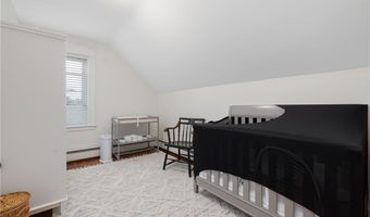 19 County St, Newport, RI 02840