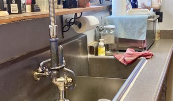 102 W State St, Ashley, IN 46705
