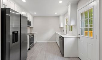 13602 WOODEDGE Dr, Bowie, MD 20720