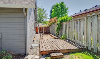 935 Cypress Point Loop, Ashland, OR 97520