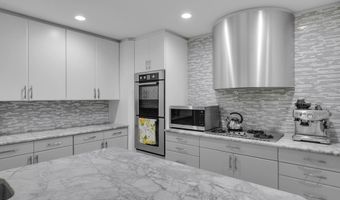 2113 First Ave, Allenwood, NJ 08720