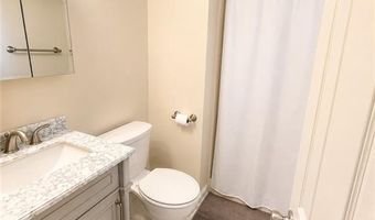 42 Jamestown Blvd, Narragansett, RI 02882