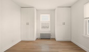 292 Sowams Rd, Barrington, RI 02806