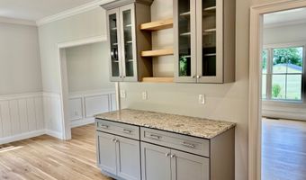 2 Garry Knls, Danbury, CT 06810