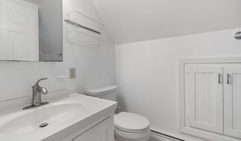 8 Chesterfield Dr, Concord, NH 03301