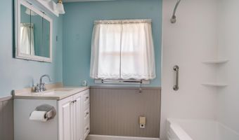 29 N Main St, Antrim, NH 03440