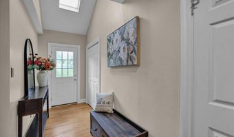 13 IRON Cir, Reading, PA 19607
