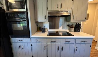 901 22nd Ave SW, Austin, MN 55912
