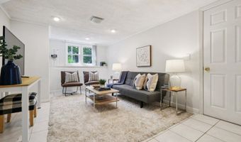 3 N Ridge Rd, Livingston, NJ 07039
