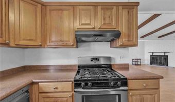 96 Pheasant Ln, Oceanside, CA 92057