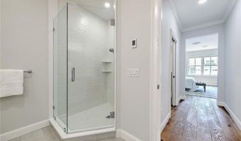 20 Kettle Point Ave, East Providence, RI 02914