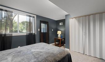 120 Ridge Rd, Albert Lea, MN 56007