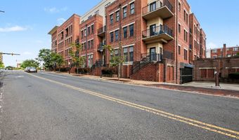 181 E REED Ave 201, Alexandria, VA 22305