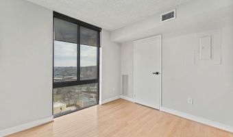 4500 S FOUR MILE RUN Dr 1113, Arlington, VA 22204