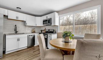 12 Faust Ct, Ann Arbor, MI 48108