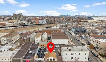 31 COTTAGE St, Bayonne, NJ 07002