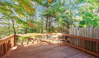 38 Woodside Dr, Albany, NY 12208