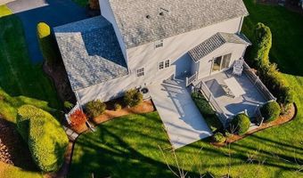 26 Scituate Farms Dr, Cranston, RI 02921