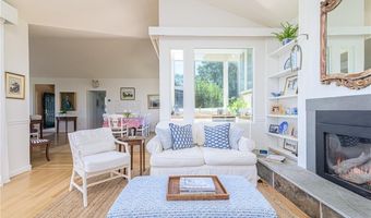 36 Newport St, Jamestown, RI 02835