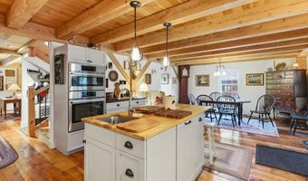 908 Old Franconia Rd, Bethlehem, NH 03574
