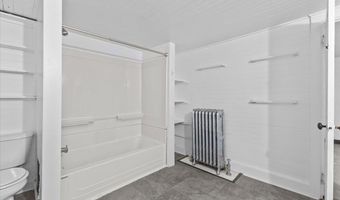 21 Hyde St 2, Burlington, VT 05401