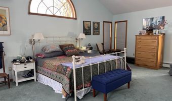 29 Mount Pleasant Dr, Brandon, VT 05733