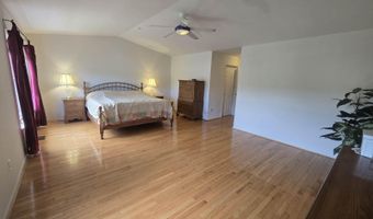 1141 Freesia Ct, Ann Arbor, MI 48105