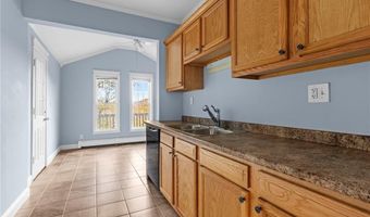 401 Old River Rd, Lincoln, RI 02838