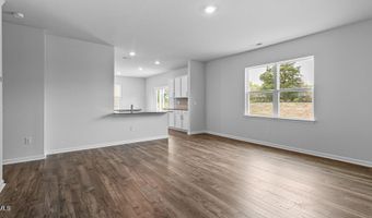 56 Honeydew Dr, Angier, NC 27501