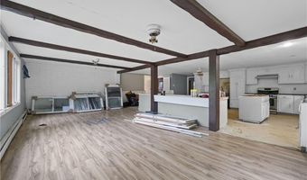 403 Commonwealth Ave, Warwick, RI 02886