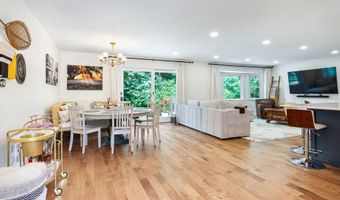 30 Packard Dr, Middletown, NJ 07748