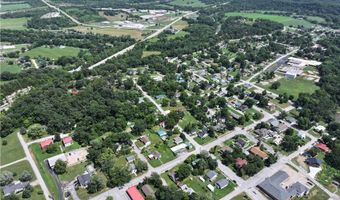 203 N Walnut St, Anderson, MO 64831