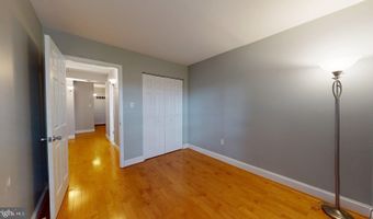 951 S ROLFE St 1, Arlington, VA 22204