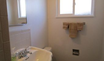 1009 Dakota St NE, Albuquerque, NM 87110