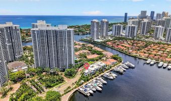 3750 Yacht Club Dr TH5, Aventura, FL 33180