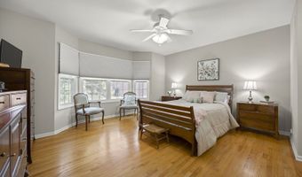 1 N049 Mission Ct, Winfield, IL 60190