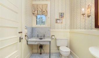 360 RUMSTICK Rd, Barrington, RI 02806