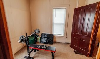 212 N 9th St, Atchison, KS 66002