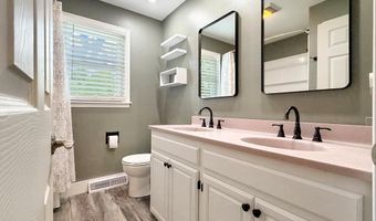 1008 Columbus Cir S, Ashland, OH 44805