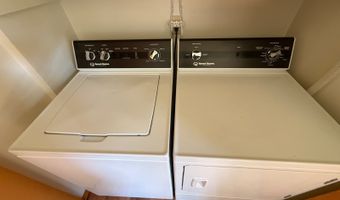 412 H St, Aurora, NE 68818